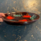 Plat ovale de Vallauris, coulées rouges et turquoise